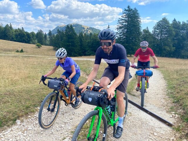 Work and passion combined with good company! That's what our four-person @ridegravel.ch crew did during four days last week. 
A new project is in the making. We are looking forward to reveal more about it soon. Stay tuned! 
#neverstopriding #neverstopexploring #gravel #bikepacking #adventure #bikepackingadventure